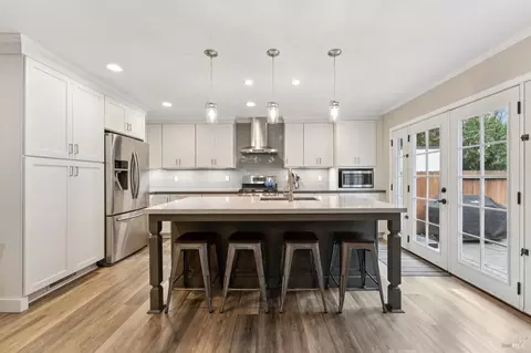 Kitchen - 19440 Riverside Dr, Sonoma, CA 95476 photo 6 of 10