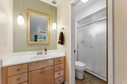 Bath - 19440 Riverside Dr, Sonoma, CA 95476 photo 1 of 4