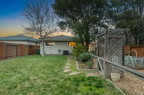 Exterior - 19440 Riverside Dr, Sonoma, CA 95476 photo 21 of 24