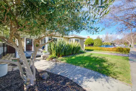 51 Davis Ave, Napa, CA 94559 photo 4