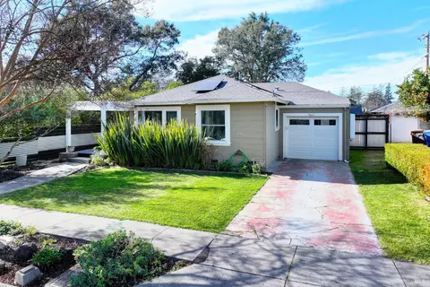 51 Davis Ave, Napa, CA 94559 photo 2
