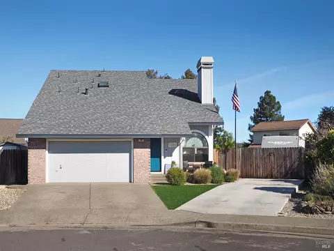 105 Zapata Ct, Windsor, CA 95492