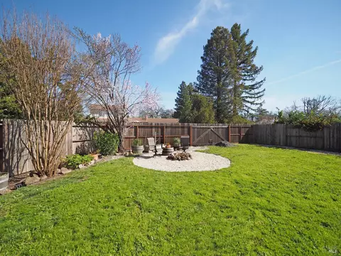 105 Zapata Ct, Windsor, CA 95492 photo 39