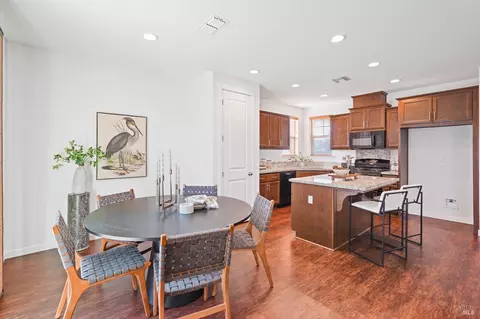 Dining - 1275 Columbia Dr, Dixon, CA 95620 photo 1 of 5