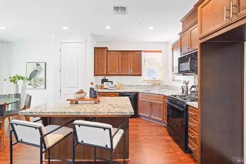 Kitchen - 1275 Columbia Dr, Dixon, CA 95620 photo 2 of 2