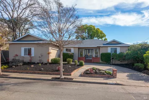 5530 Dupont Dr, Santa Rosa, CA 95409