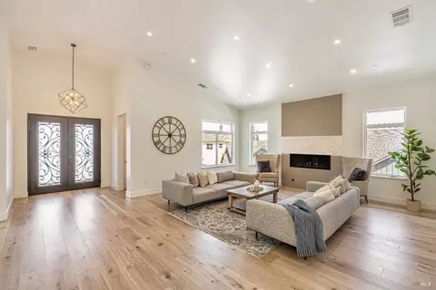2022 Stony Oak Ct, Santa Rosa, CA 95403