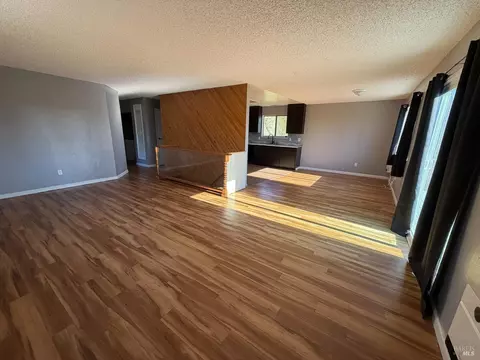 Living - 27310 Oriole Dr, Willits, CA 95490 photo 1 of 5