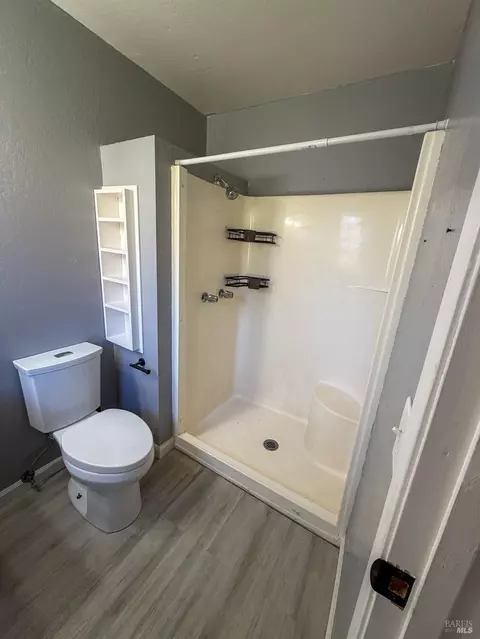 Bath - 27310 Oriole Dr, Willits, CA 95490 photo 3 of 3