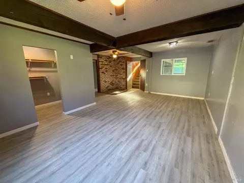 Living - 27310 Oriole Dr, Willits, CA 95490 photo 2 of 5