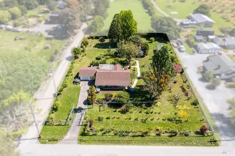 431 Sexton Rd, Sebastopol, CA 95472
