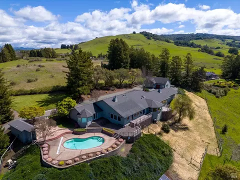 4133 Orr Ranch Rd, Santa Rosa, CA 95404