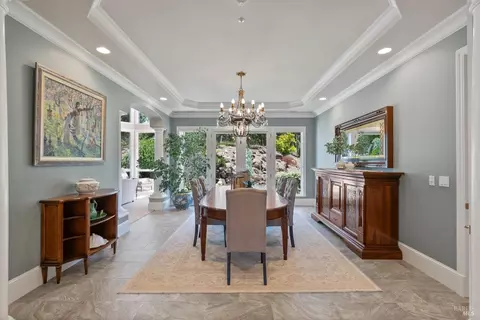 Dining - 9988 Troon Ct, Windsor, CA 95492 photo 3 of 5