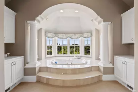 Bath - 9988 Troon Ct, Windsor, CA 95492 photo 4 of 10