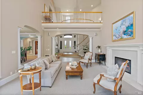 Living - 9988 Troon Ct, Windsor, CA 95492 photo 2 of 6