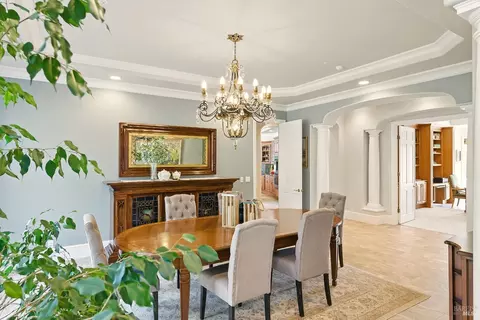 Dining - 9988 Troon Ct, Windsor, CA 95492 photo 2 of 5