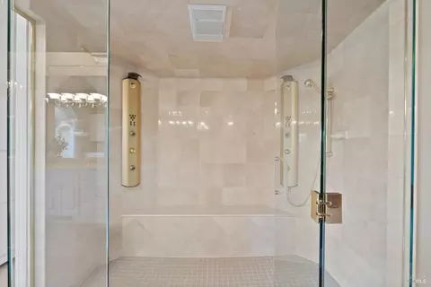 Bath - 9988 Troon Ct, Windsor, CA 95492 photo 7 of 10