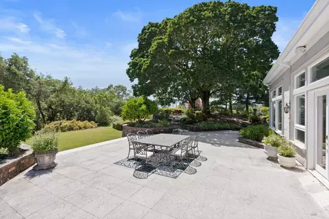 Exterior - 9988 Troon Ct, Windsor, CA 95492 photo 17 of 21