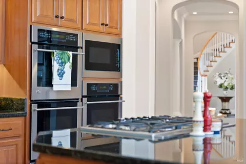 Kitchen - 9988 Troon Ct, Windsor, CA 95492 photo 5 of 7