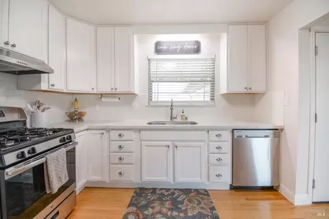 305 S 8th St, Dixon, CA 95620 photo 9