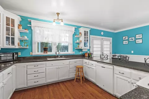 Kitchen - 204 S Dora St, Ukiah, CA 95482 photo 1 of 3