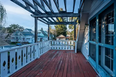 Exterior - 204 S Dora St, Ukiah, CA 95482 photo 3 of 12
