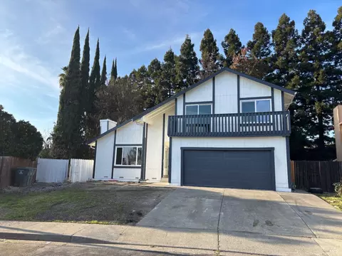 107 Cavan Ct, Vacaville, CA 95687