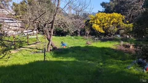 677 Renfrew Rd, El Sobrante, CA 94803