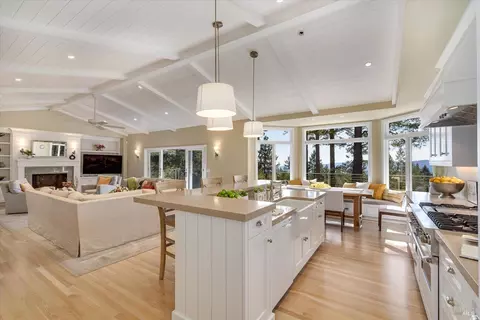 1155 Las Posadas Rd, Angwin, CA 94508