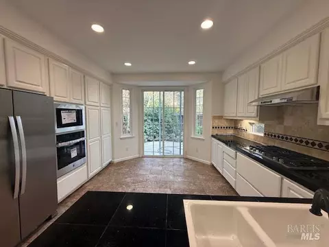 Kitchen - 5011 Staghorn Dr, Vallejo, CA 94591 photo 2 of 2