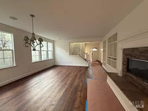 Living - 5011 Staghorn Dr, Vallejo, CA 94591 photo 1 of 5
