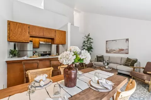 Dining - 230 Courtyards E, Windsor, CA 95492 photo 3 of 3
