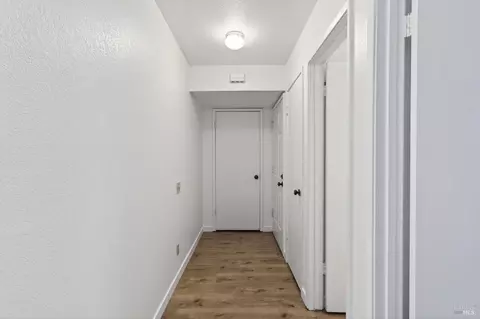 Entry Way - 230 Courtyards E, Windsor, CA 95492 photo 1 of 2