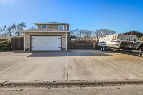 15121 Harbor Ln, Clearlake, CA 95422