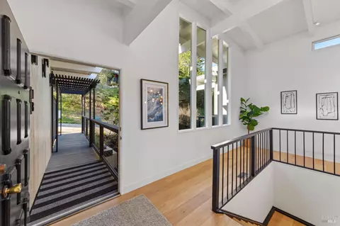 Entry Way - 18 Stanton Way, Mill Valley, CA 94941 photo 2 of 10