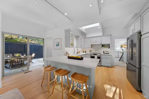 Kitchen - 18 Stanton Way, Mill Valley, CA 94941 photo 4 of 5