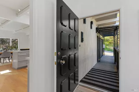 Entry Way - 18 Stanton Way, Mill Valley, CA 94941 photo 4 of 10