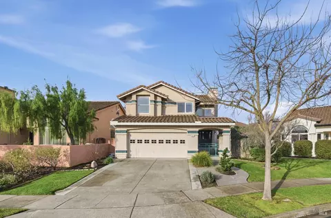 45 Cove Ct, Napa, CA 94559