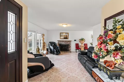 160 Bristol Dr, Vacaville, CA 95687