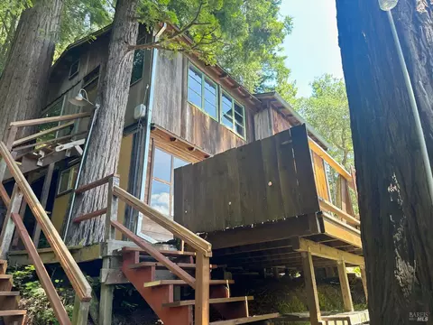 18349 Neeley Rd, Guerneville, CA 95446