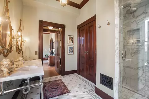 Bath - 608 Randolph St, Napa, CA 94559 photo 6 of 12