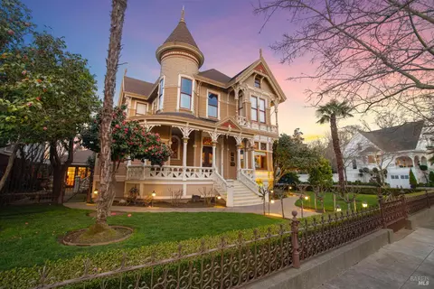Exterior - 608 Randolph St, Napa, CA 94559 photo 5 of 18