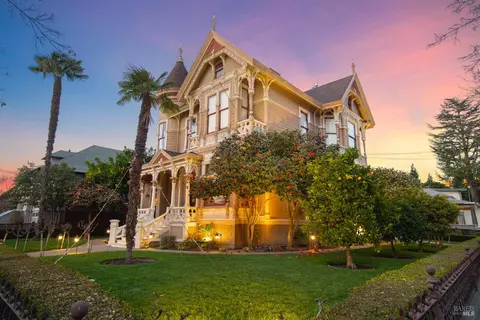 Exterior - 608 Randolph St, Napa, CA 94559 photo 9 of 18