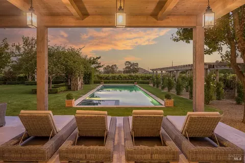 1032 Ponti Rd, Napa, CA 94558