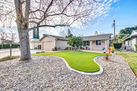 126 Olympic Cir, Vacaville, CA 95687