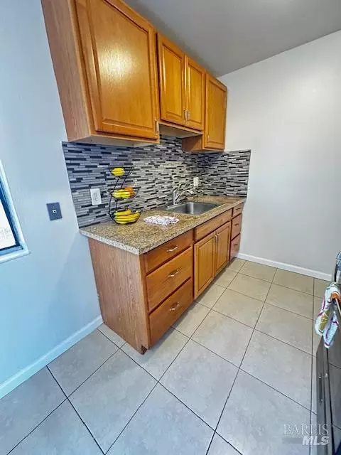 Kitchen - 523 Branciforte St, Vallejo, CA 94590 photo 5 of 6