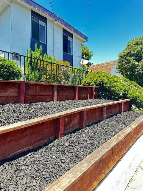 Exterior - 523 Branciforte St, Vallejo, CA 94590 photo 5 of 8