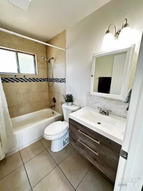 Bath - 523 Branciforte St, Vallejo, CA 94590 photo 3 of 3