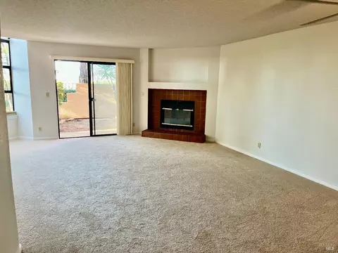 Living - 104 Nantucket Ln, Vallejo, CA 94590 photo 5 of 5