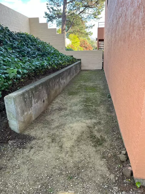 Exterior - 104 Nantucket Ln, Vallejo, CA 94590 photo 5 of 8